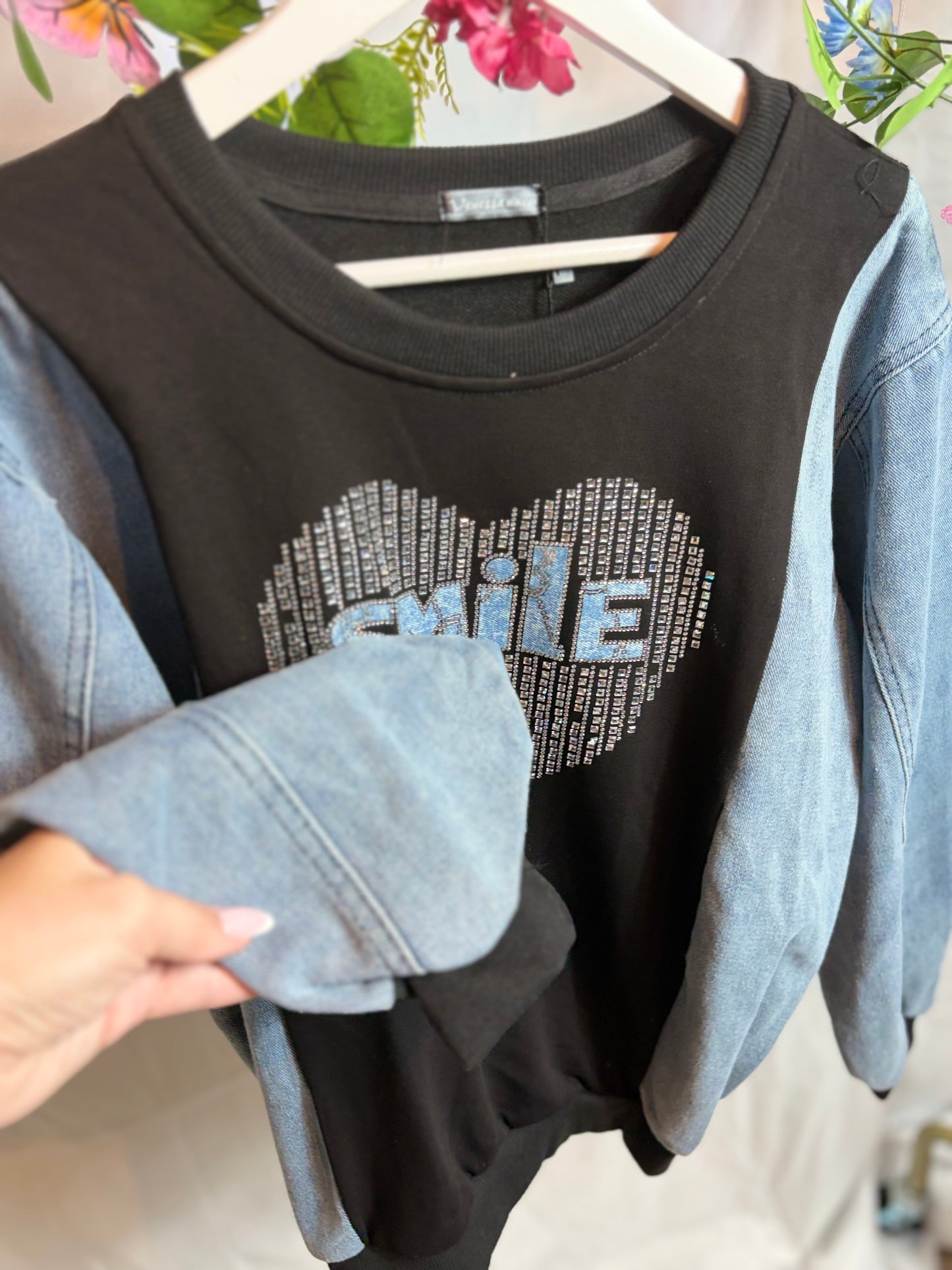 🤍Smile Glitter Sweater - Venessa Nucci