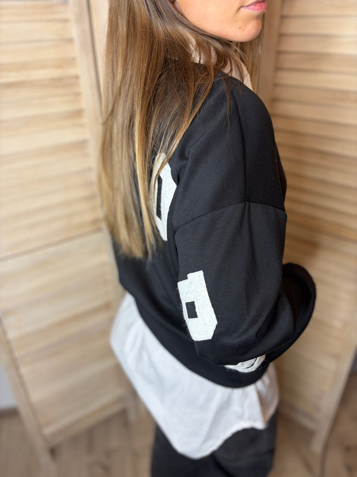 🤍Black New York Sweater