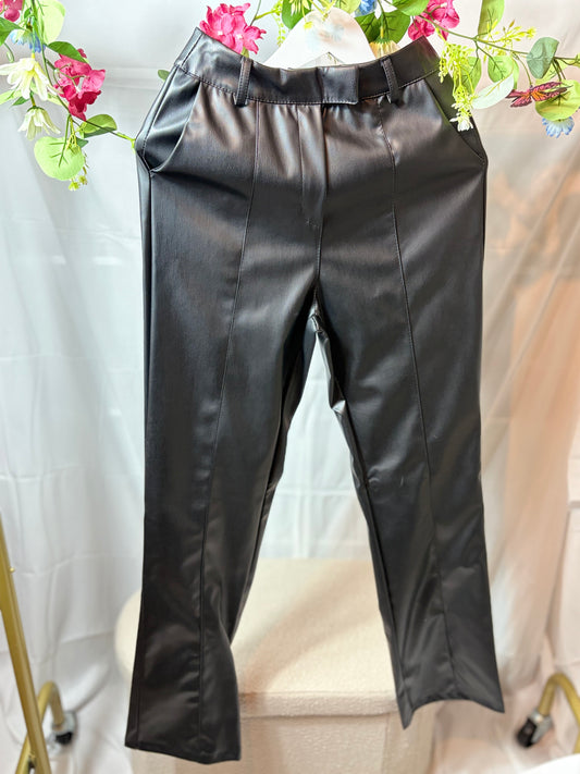 🤍Zwarte Leather Look Broek - Lvcilia