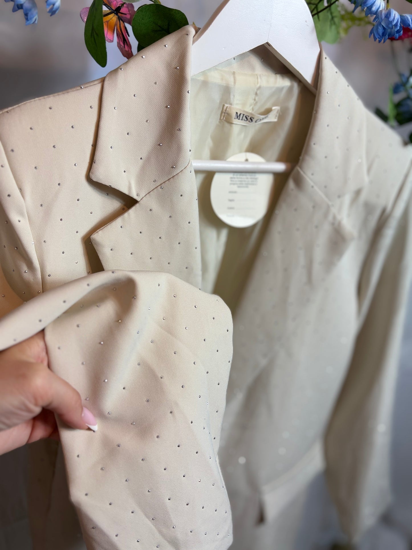 🤍Beige Glitter Blazer - Miss One