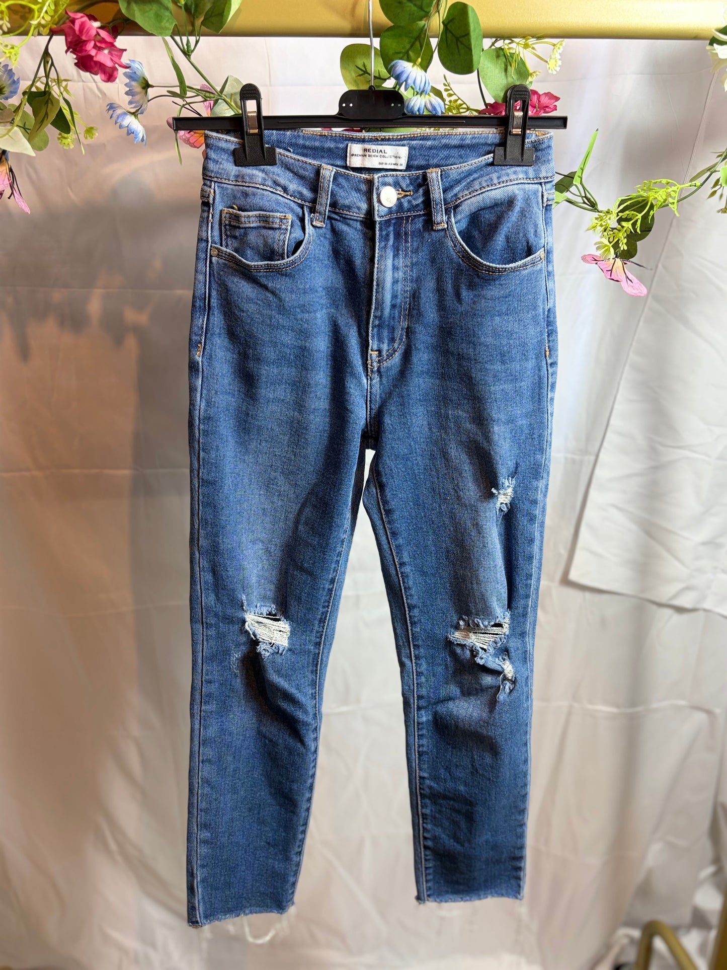 🤍Ripped Jeans - Redial
