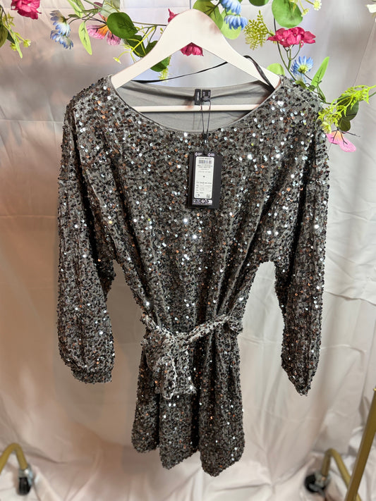 🤍Glittery Dress - Vero Moda