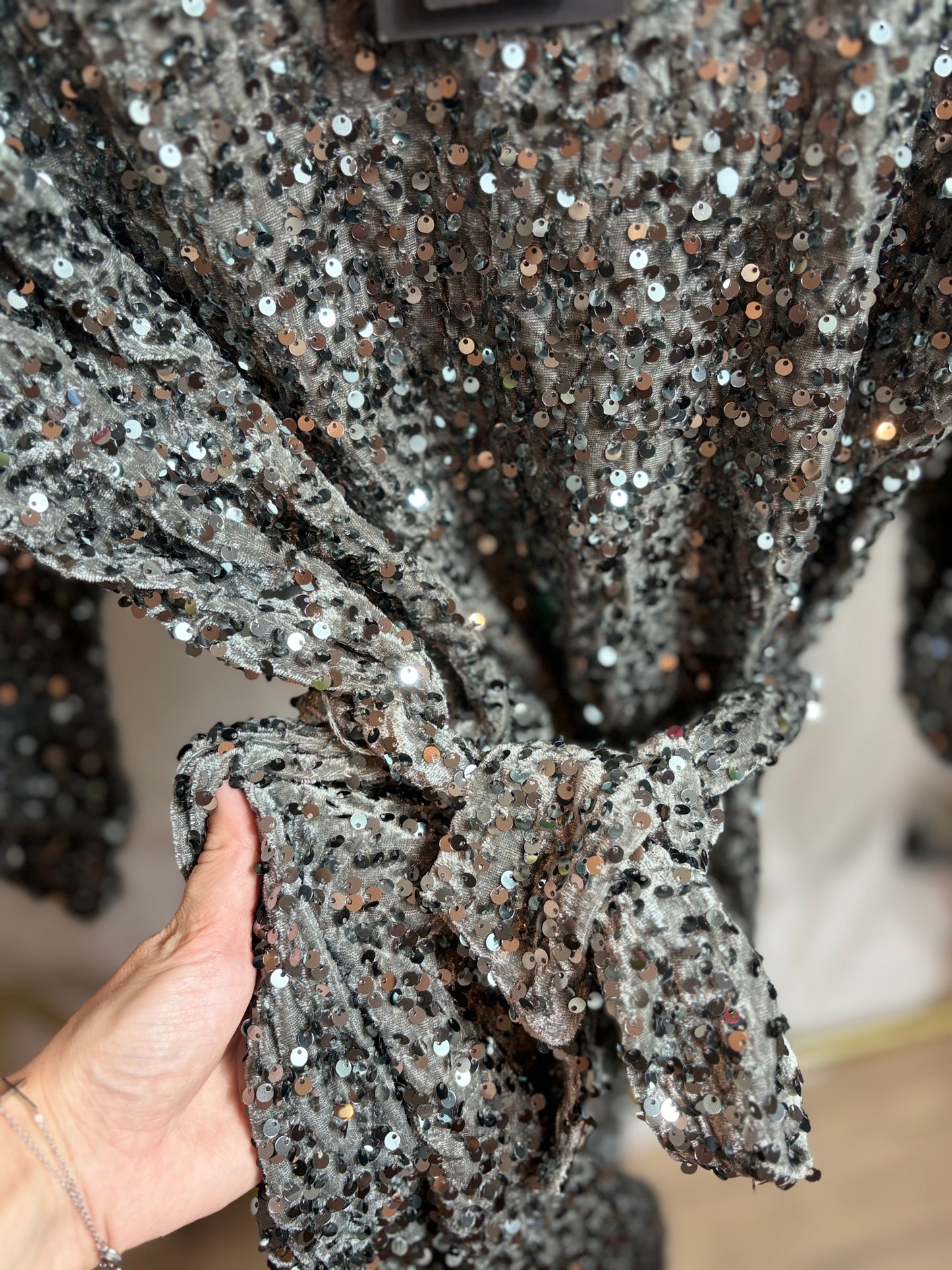 🤍Glittery Dress - Vero Moda