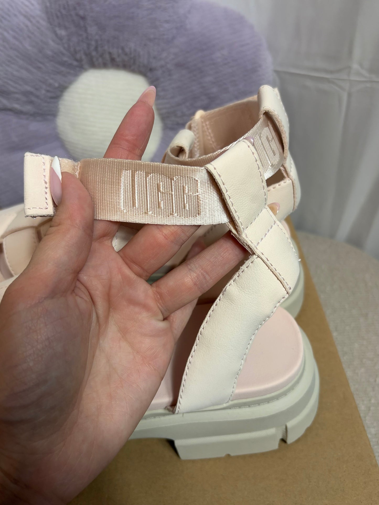 🤍Pink Platform - UGG